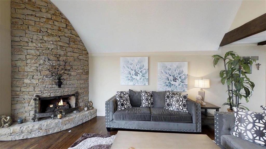 4019 NW Claymont Drive — photo 9