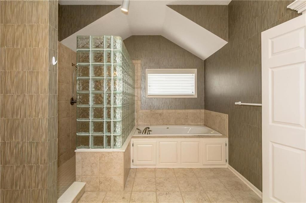 13410 W 138th Terrace — photo 13