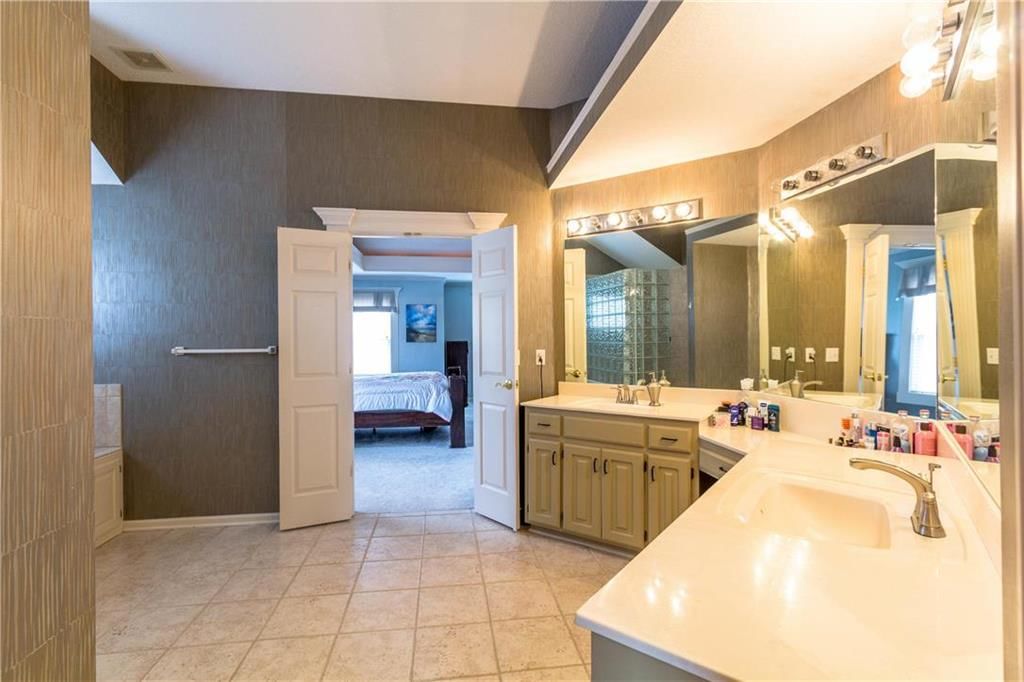 13410 W 138th Terrace — photo 14