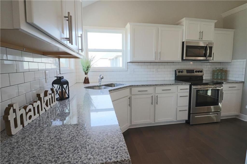 618 Johnston Parkway — photo 13