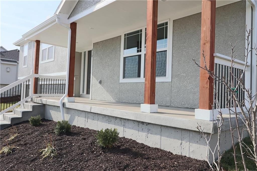 618 Johnston Parkway — photo 3