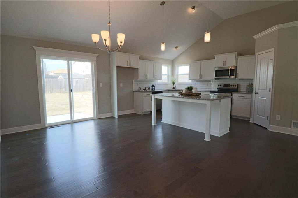 618 Johnston Parkway — photo 7