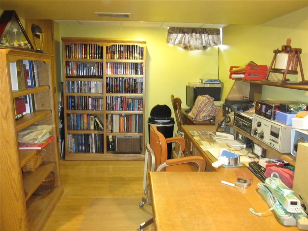 2805 Walnut Street — photo 16
