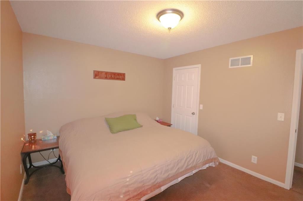 307 E 17th Street — photo 14