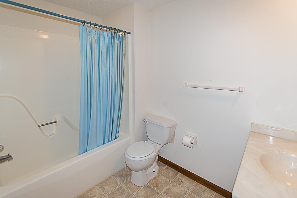 12049 Earnshaw Street — photo 21