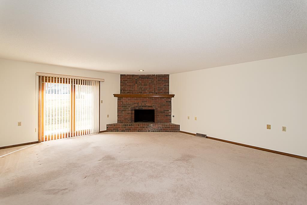 12049 Earnshaw Street — photo 6