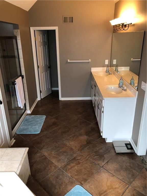 15871 S Apache Street — photo 11