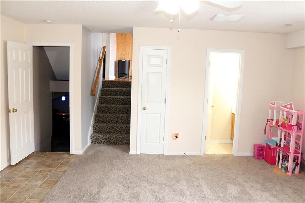 11401 N WYANDOTTE Street — photo 11