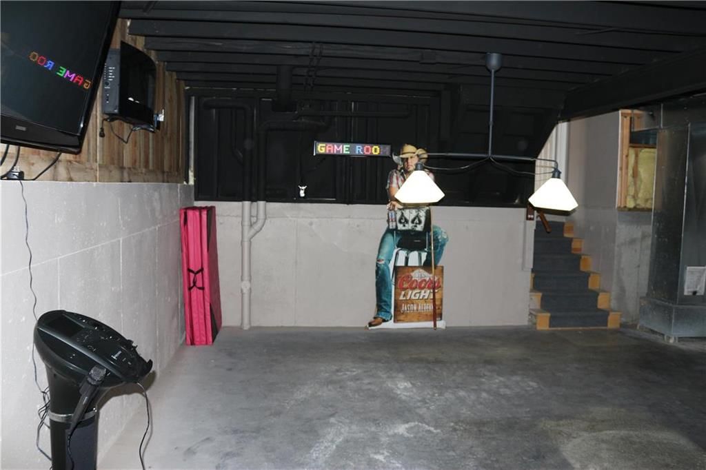 11401 N WYANDOTTE Street — photo 21