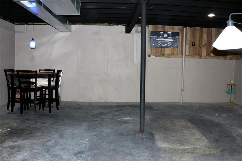 11401 N WYANDOTTE Street — photo 22