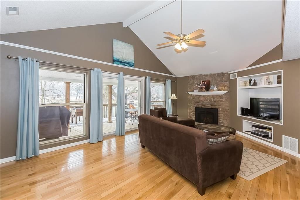58 Beach Drive — photo 4