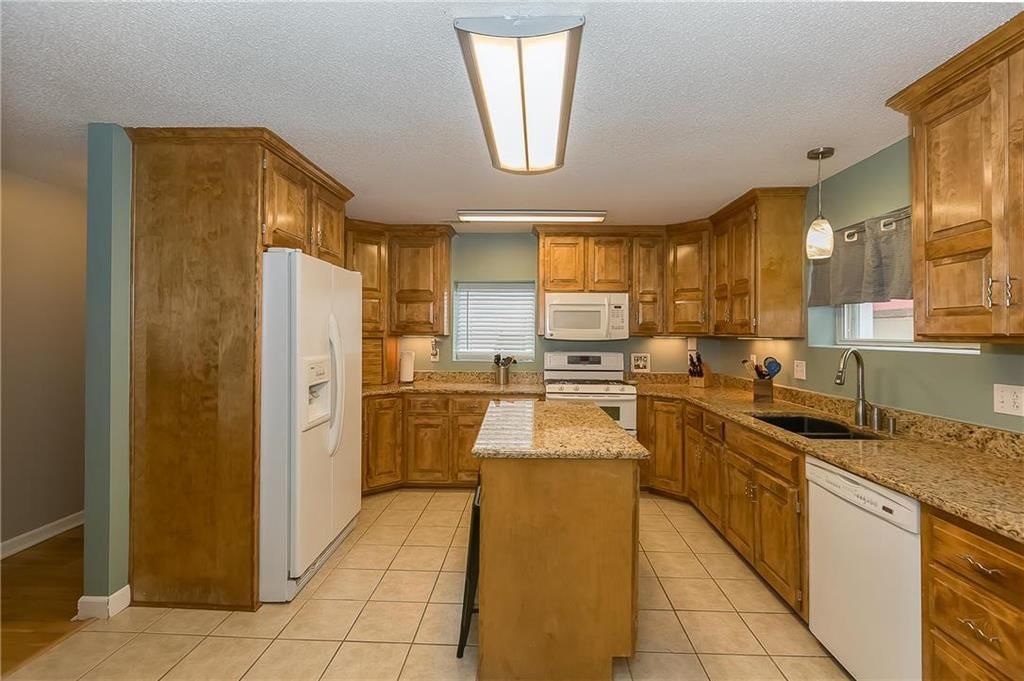 58 Beach Drive — photo 9