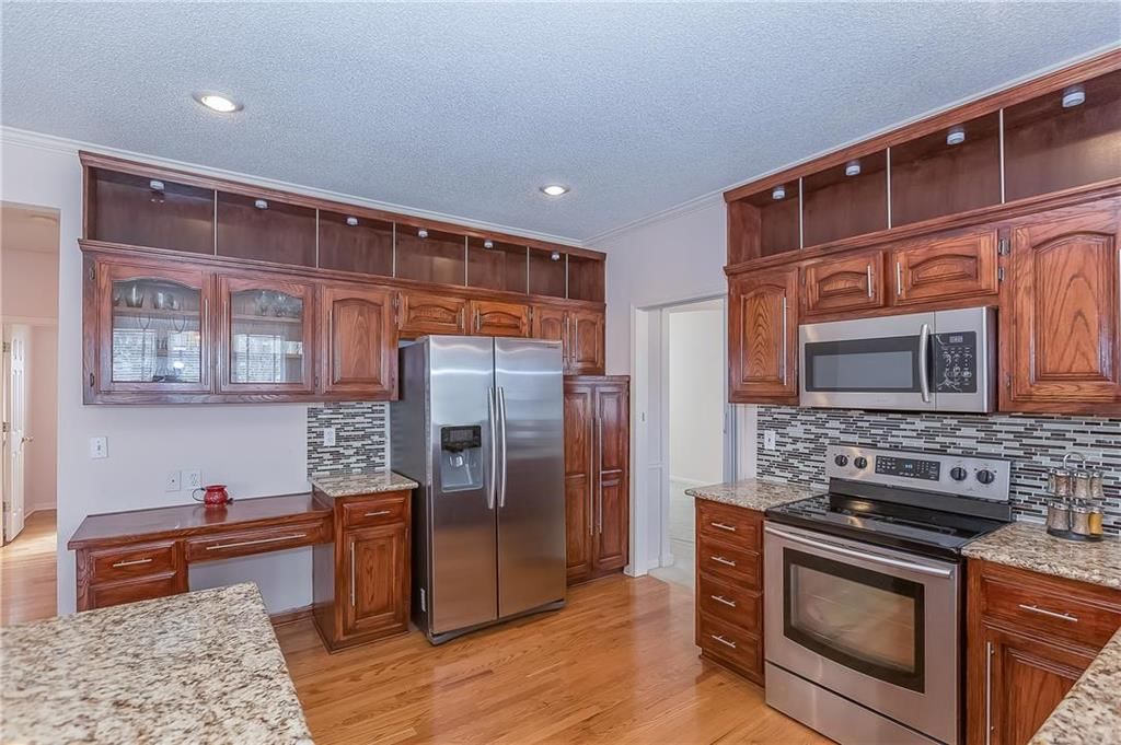 14014 W 71ST Terrace — photo 10