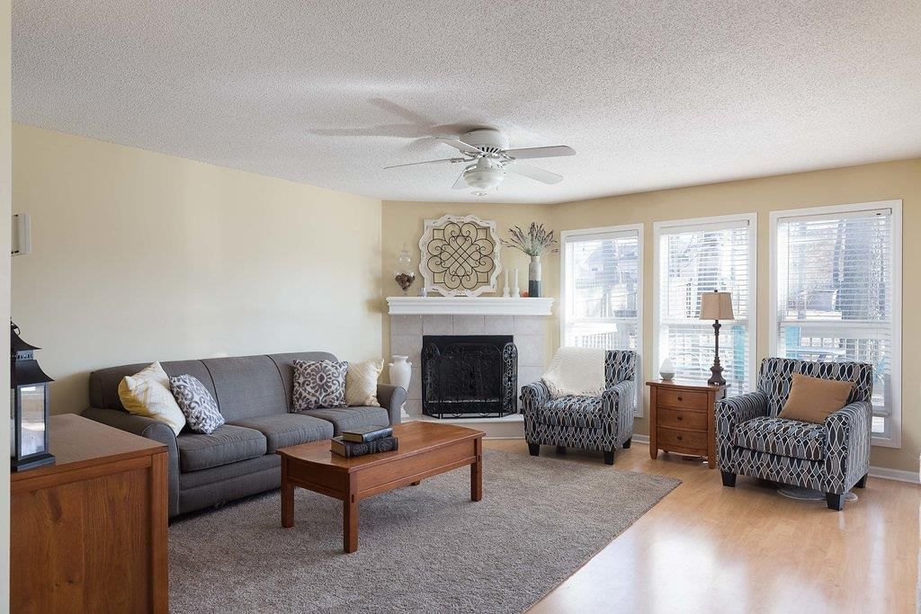 1405 NE Bluff Street — photo 2