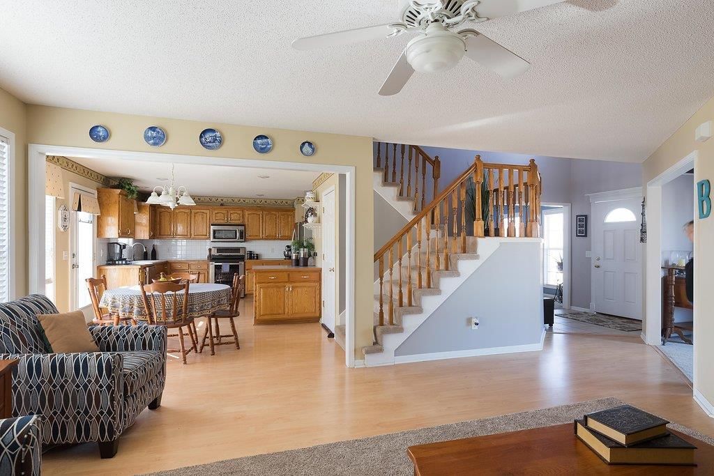 1405 NE Bluff Street — photo 8