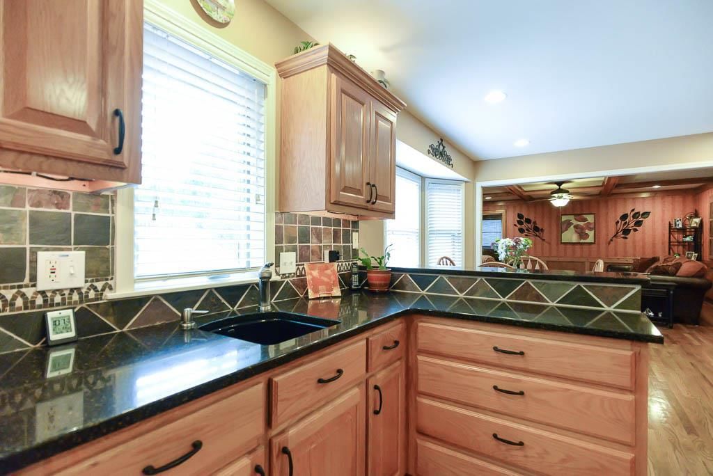15305 W 88th Terrace — photo 5