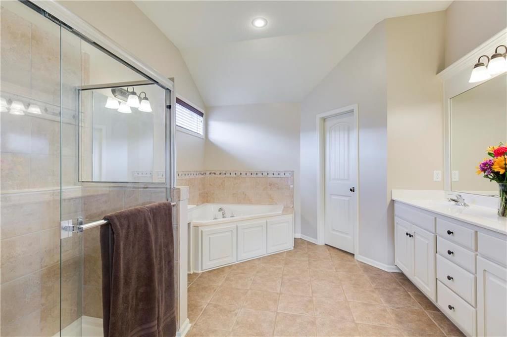 2301 W Cothrell Street — photo 21