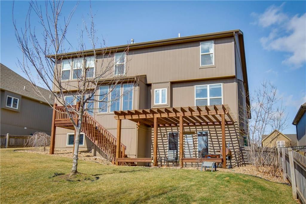 2301 W Cothrell Street — photo 25