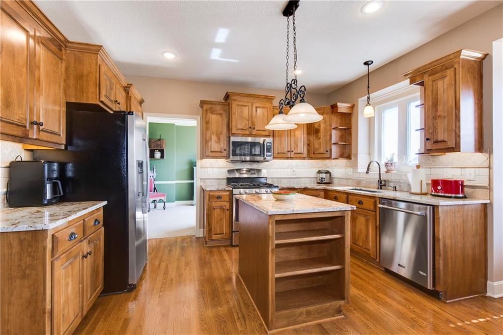 2301 W Cothrell Street — photo 9