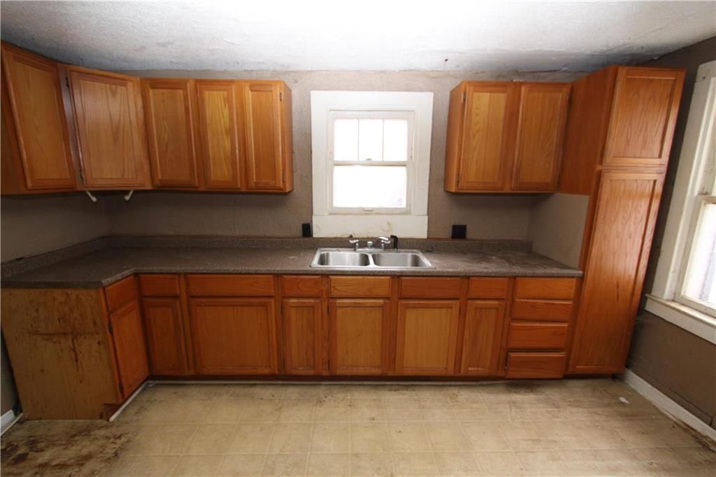 811 S Woodbury Street — photo 8