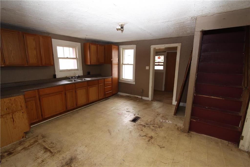 811 S Woodbury Street — photo 9
