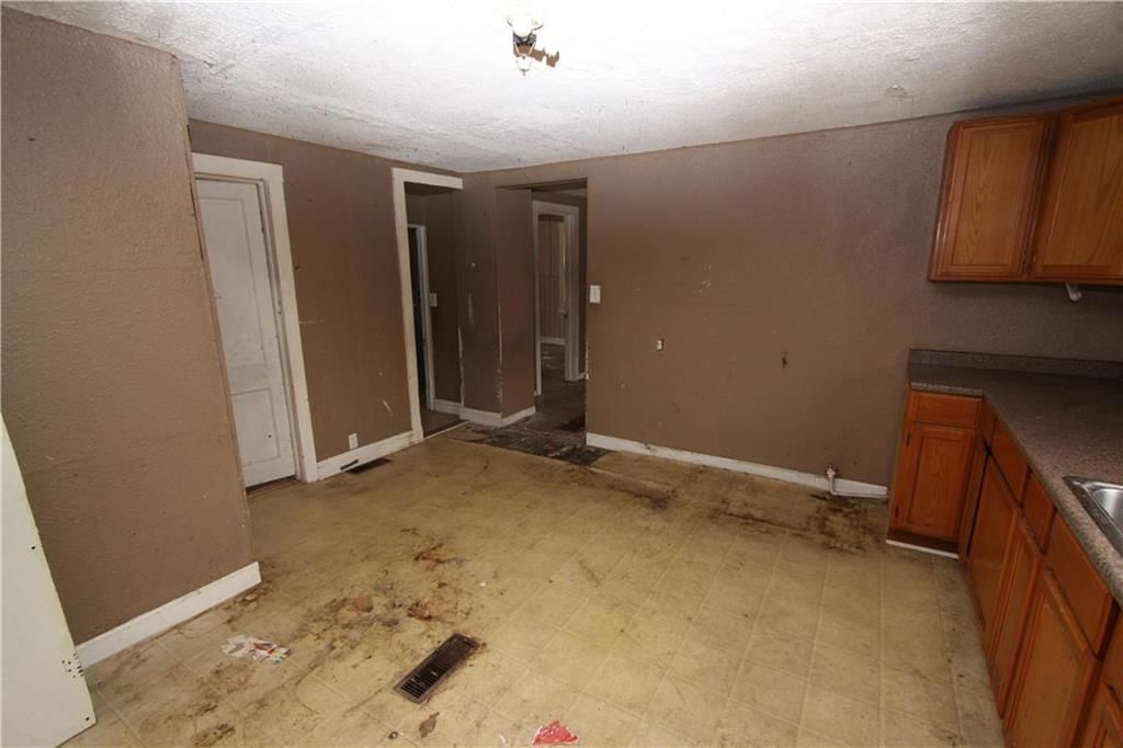 811 S Woodbury Street — photo 10