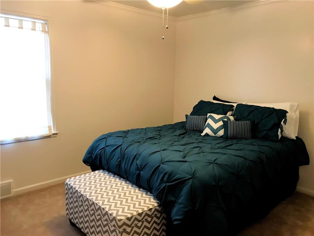 9824 Glenwood Street — photo 11