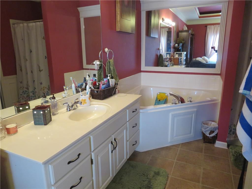 404 E Orchard Street — photo 16