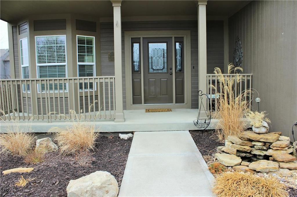 538 E Meadowlark Court — photo 2