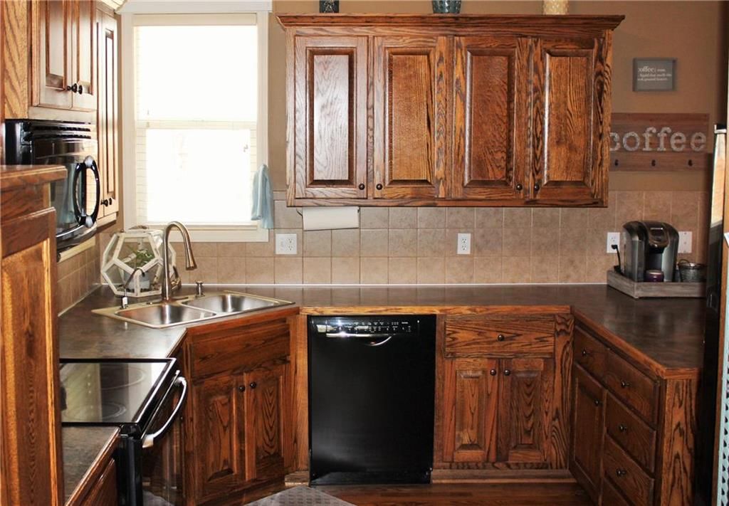 538 E Meadowlark Court — photo 8