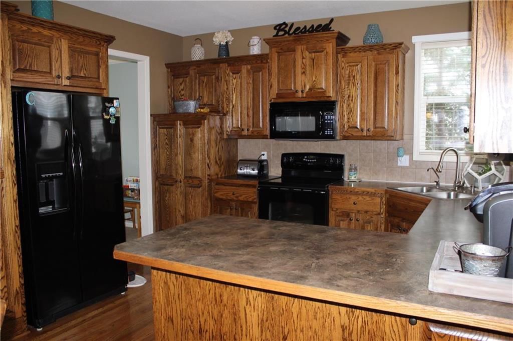 538 E Meadowlark Court — photo 9