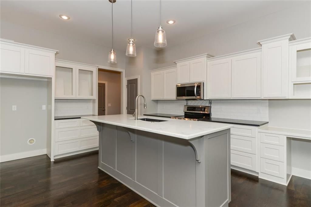 18310 Canton Street — photo 9