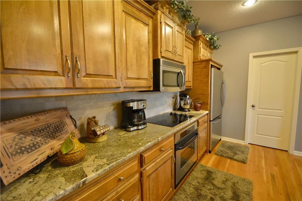 10903 W 144th Terrace — photo 9