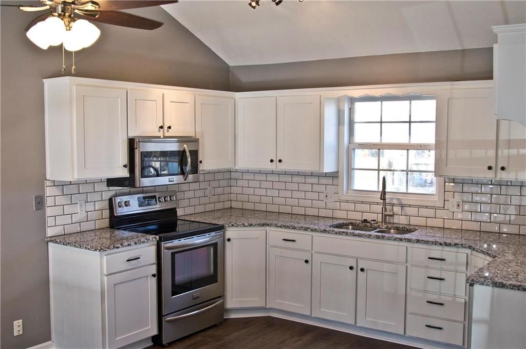 11251 Garnett Street — photo 6