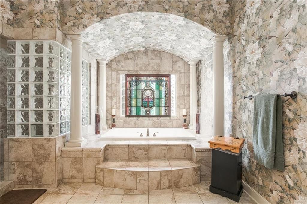 5610 W 180th Street — photo 13