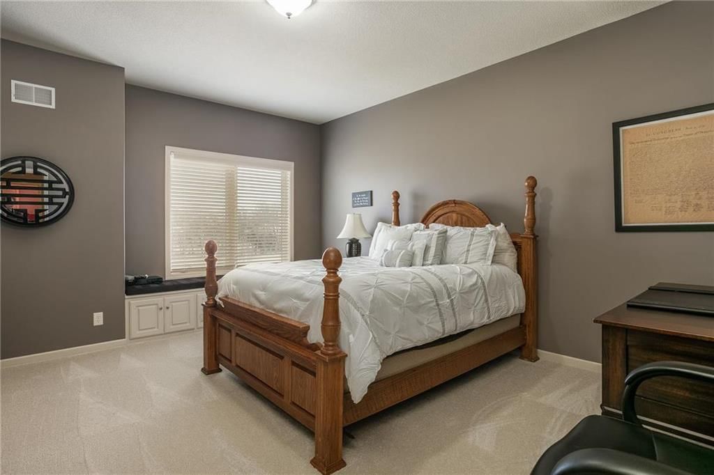5610 W 180th Street — photo 15
