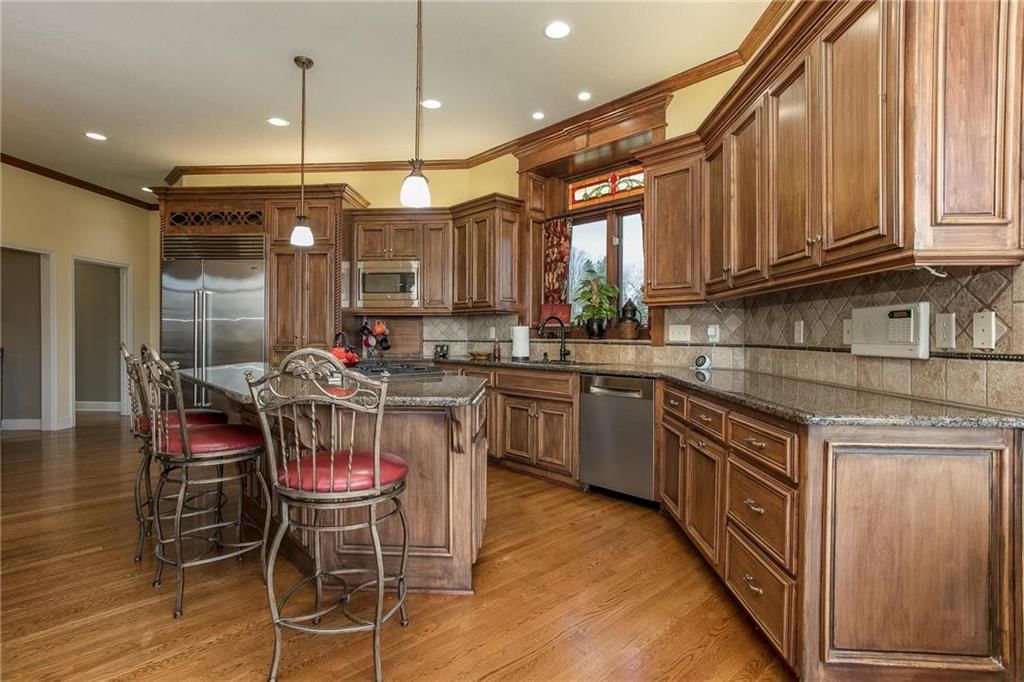 5610 W 180th Street — photo 7