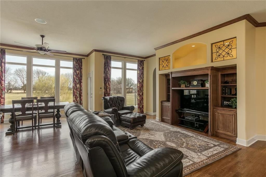 5610 W 180th Street — photo 10
