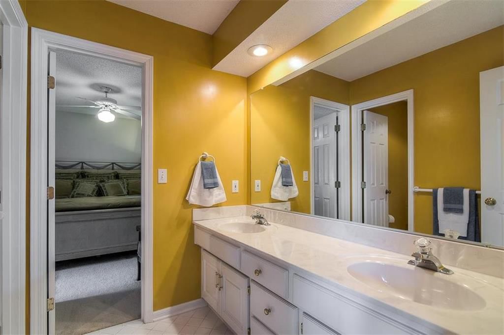 5406 W 140th Street — photo 18