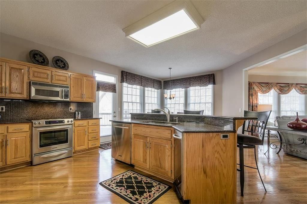 5406 W 140th Street — photo 10