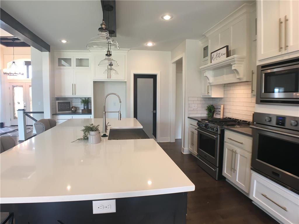 6758 NW Meyers Circle — photo 5