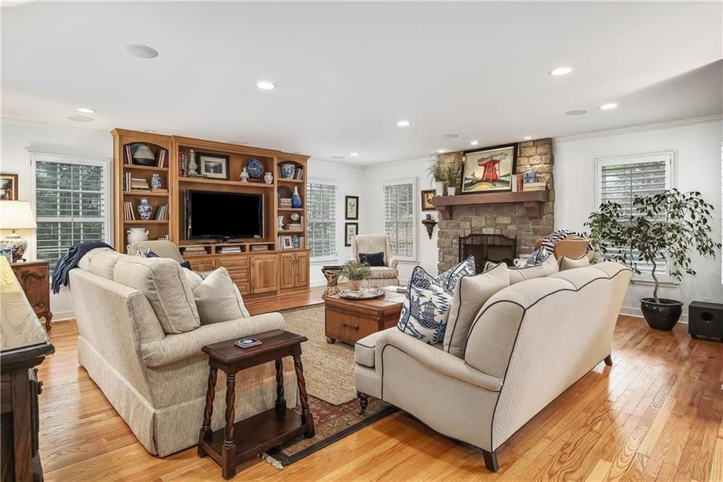 6457 Verona Road — photo 7