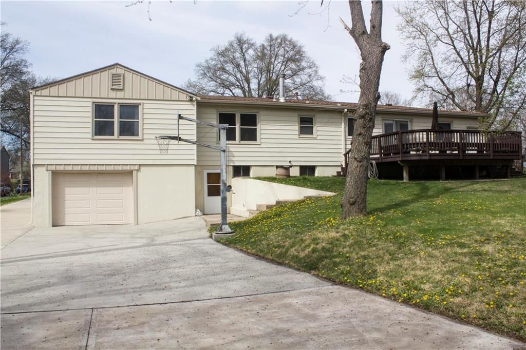 1101 NE Lindberg Drive — photo 3