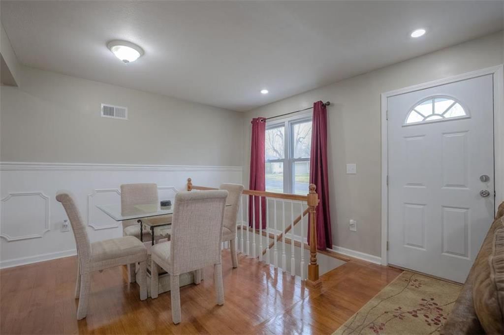 9907 E 80th Terrace — photo 5