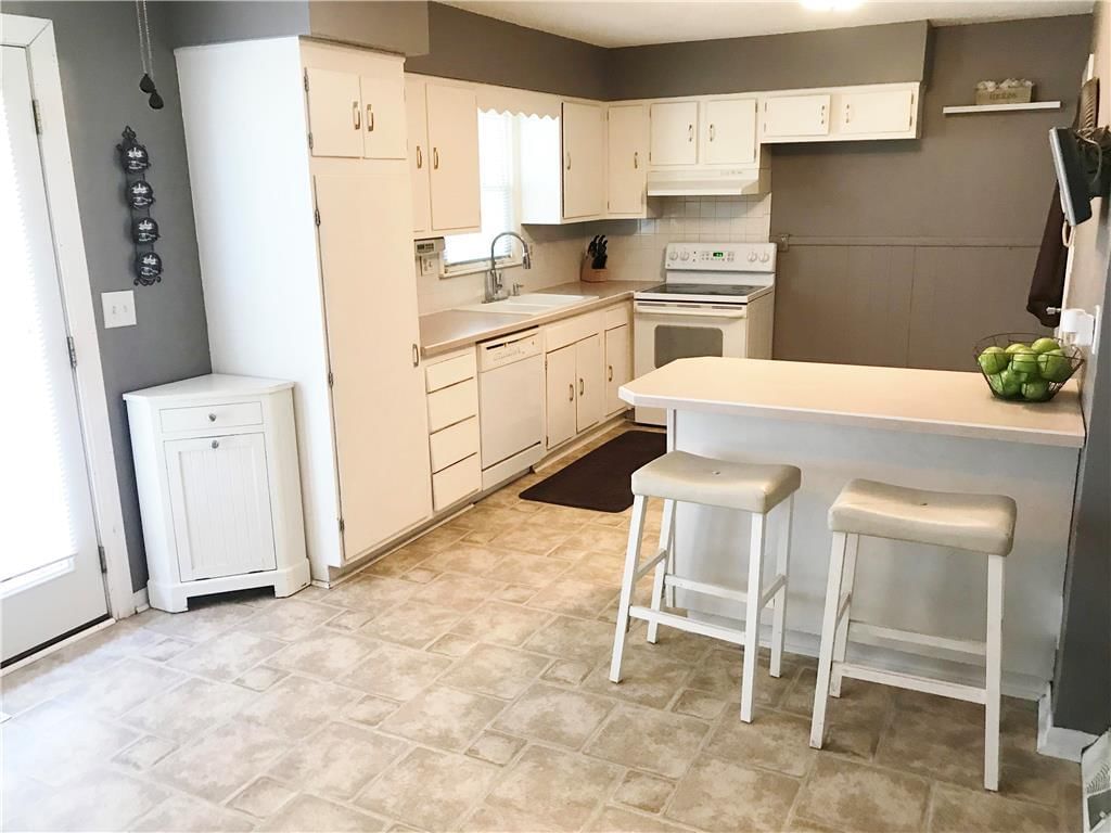 10404 E 35th Street — photo 3