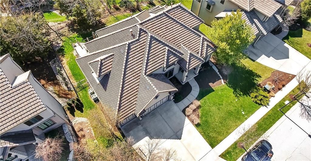 9700 Pickering Street — photo 25