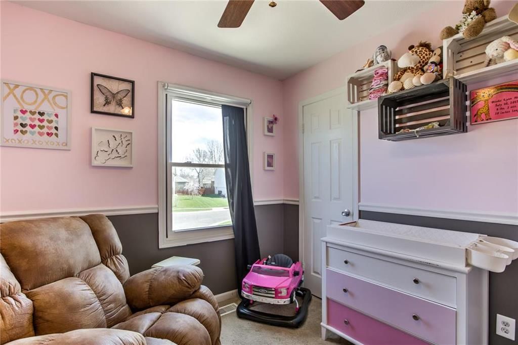 1214 NE BANNER Court — photo 14