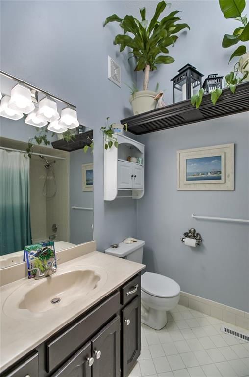1214 NE BANNER Court — photo 16