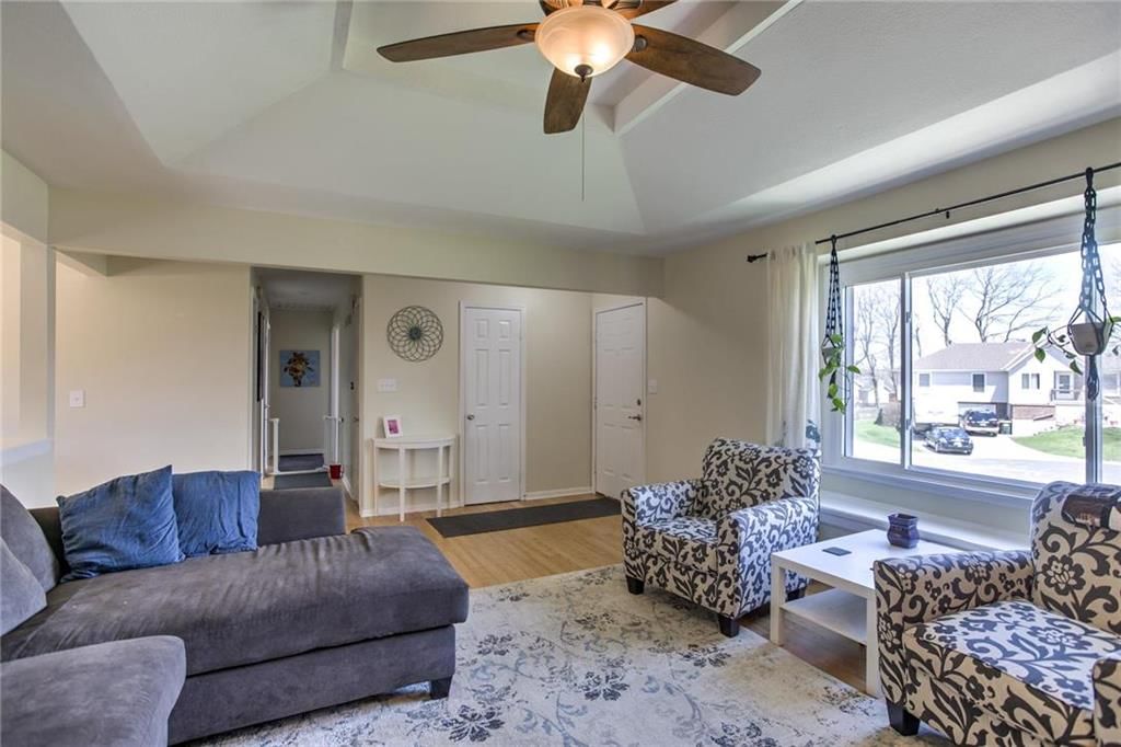 1214 NE BANNER Court — photo 5
