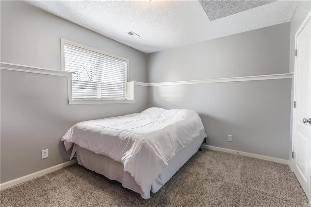 323 Eagle Glen Drive — photo 22